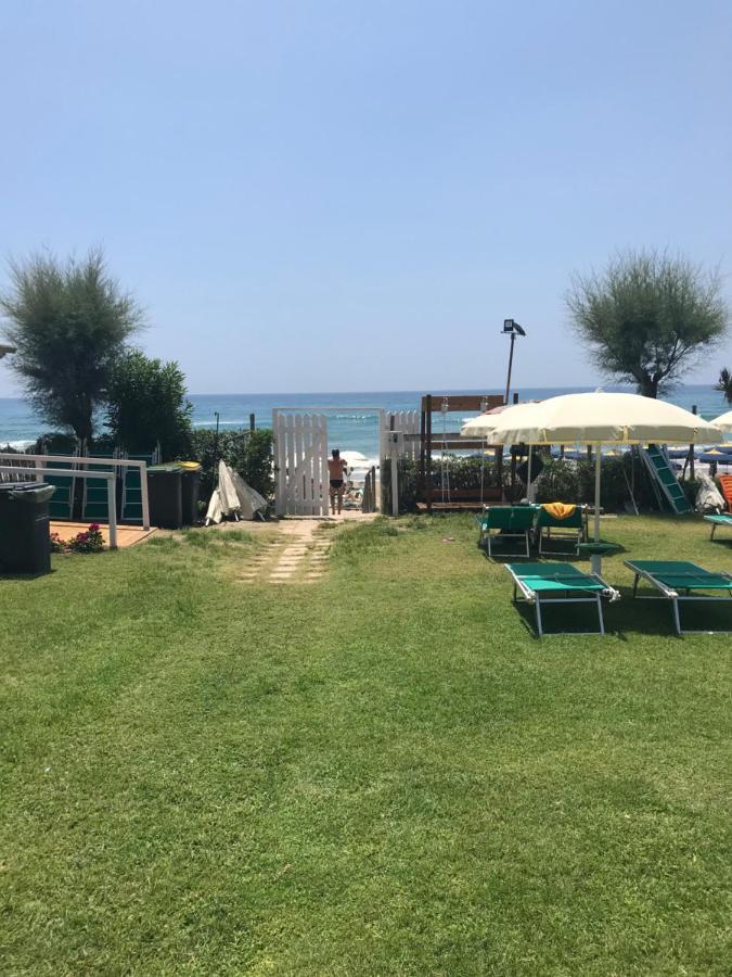 Апартаменты Residenza Le Spiagge Сперлонга Экстерьер фото